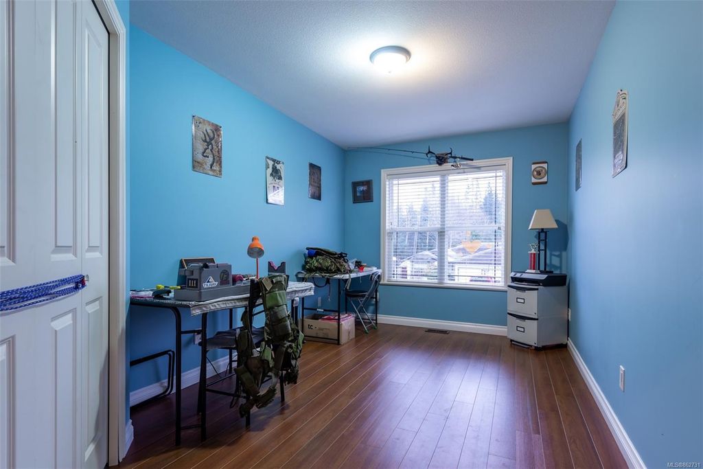 listing image 16043897199342