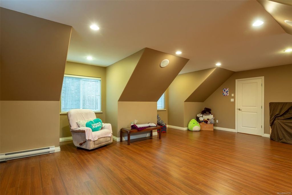 listing image 160471365302