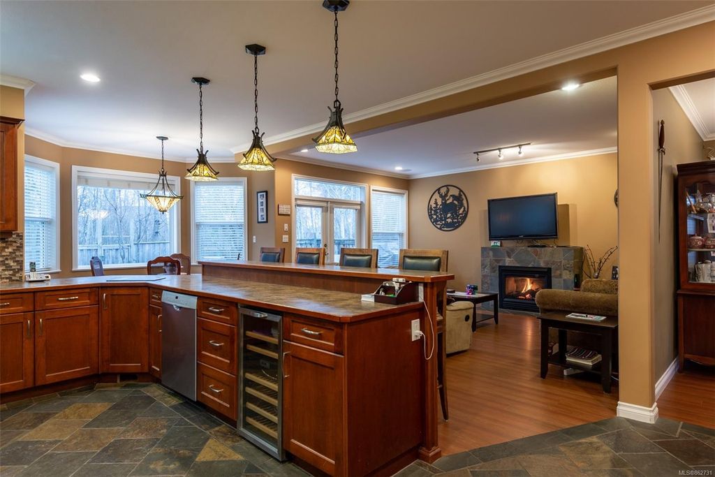 listing image 16042713004547