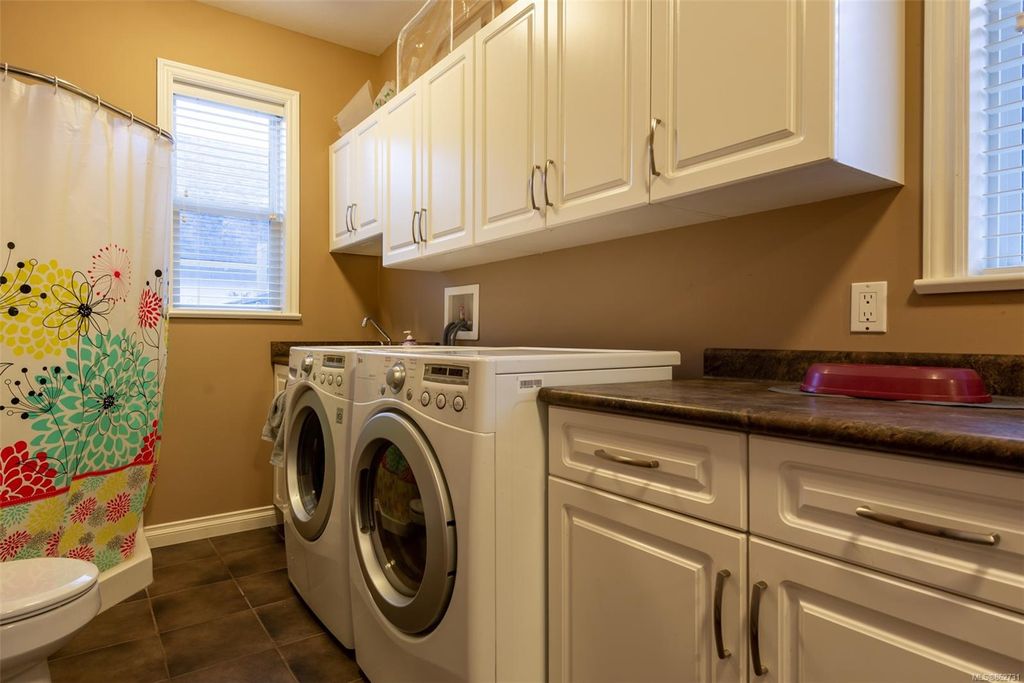 listing image 16041412752476