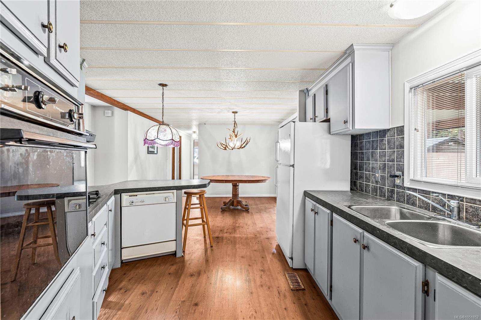 4885 Bella Rd