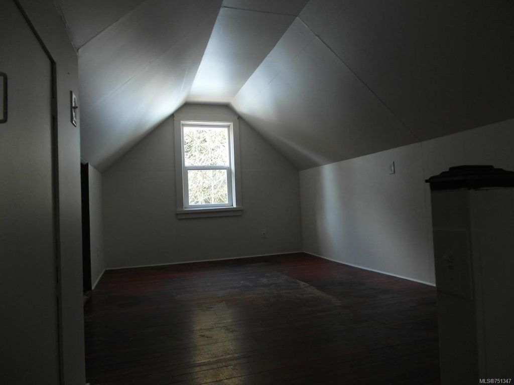 listing image 16043425781833692283