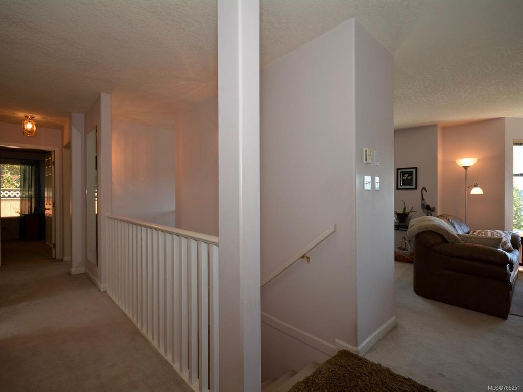 listing image 16041941604508556853