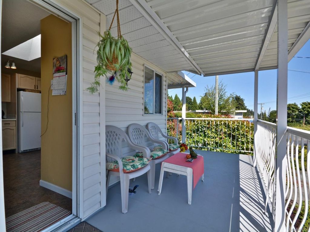 listing image 16041926663444883383