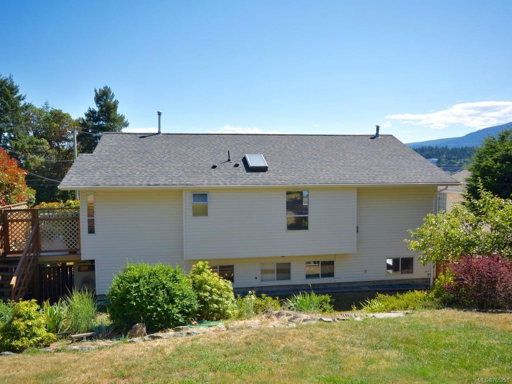 listing image 16041073020668443074