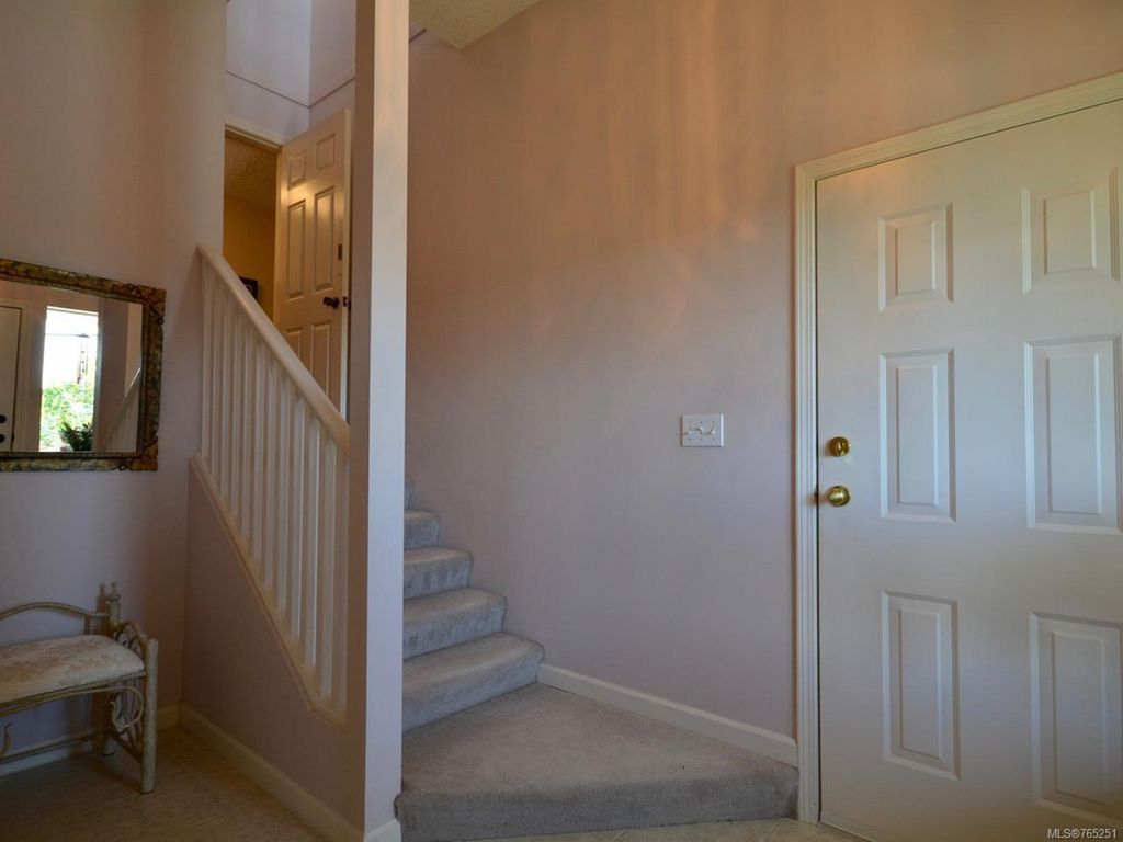 listing image 16042413383005784807