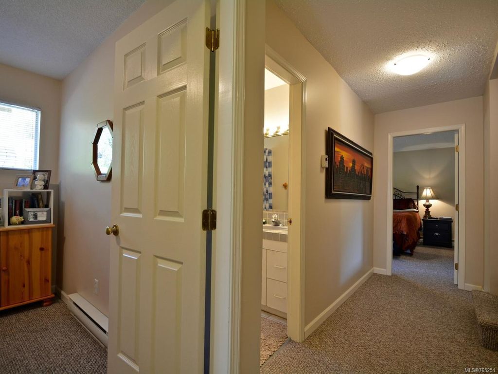 listing image 16042677729581322195