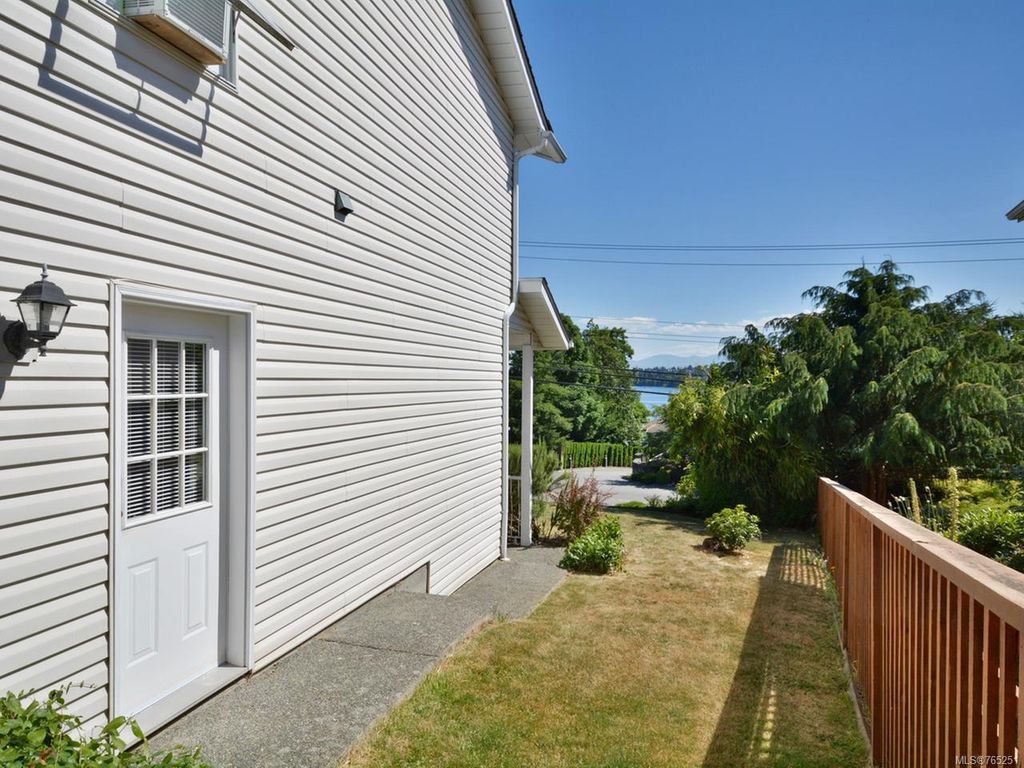 listing image 16040457493422620369