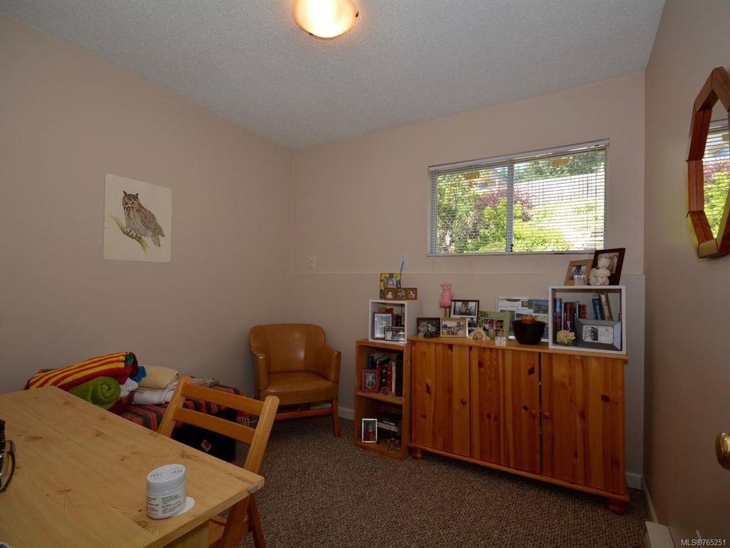 listing image 16040349695615230445