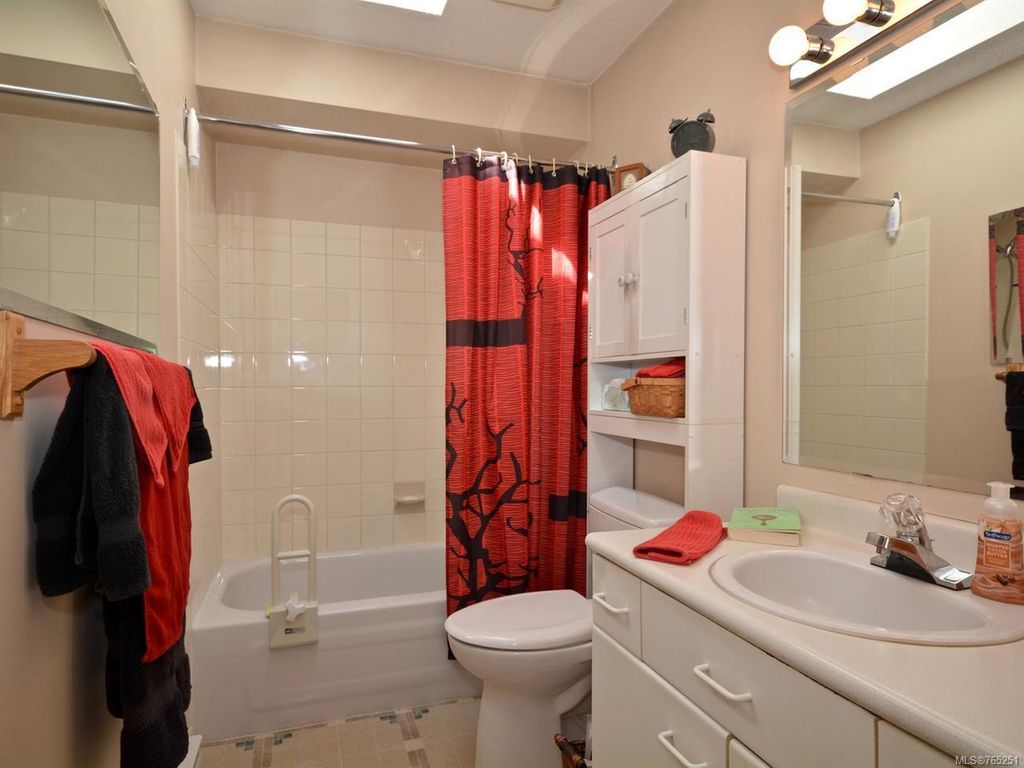 listing image 16041177018417277627