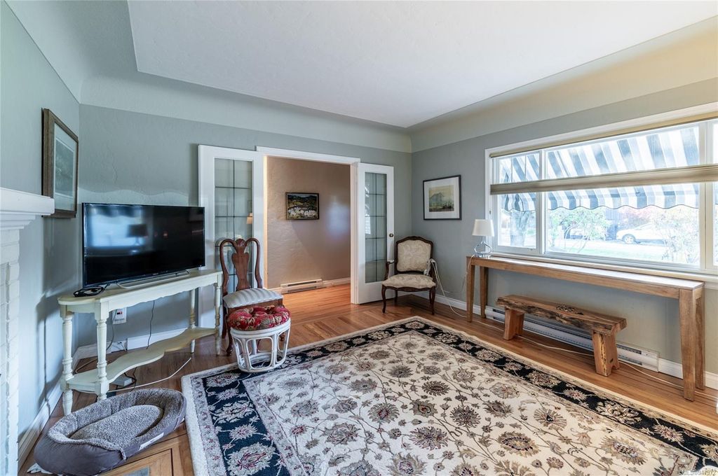 listing image 16041446970038636598