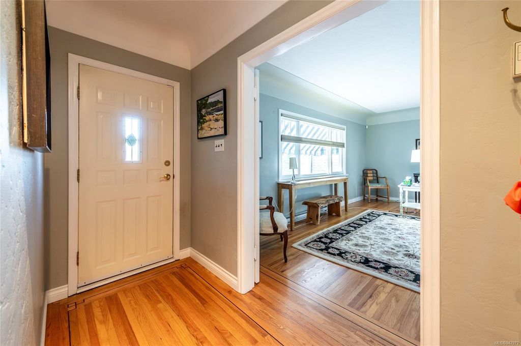 listing image 16045745940940178600