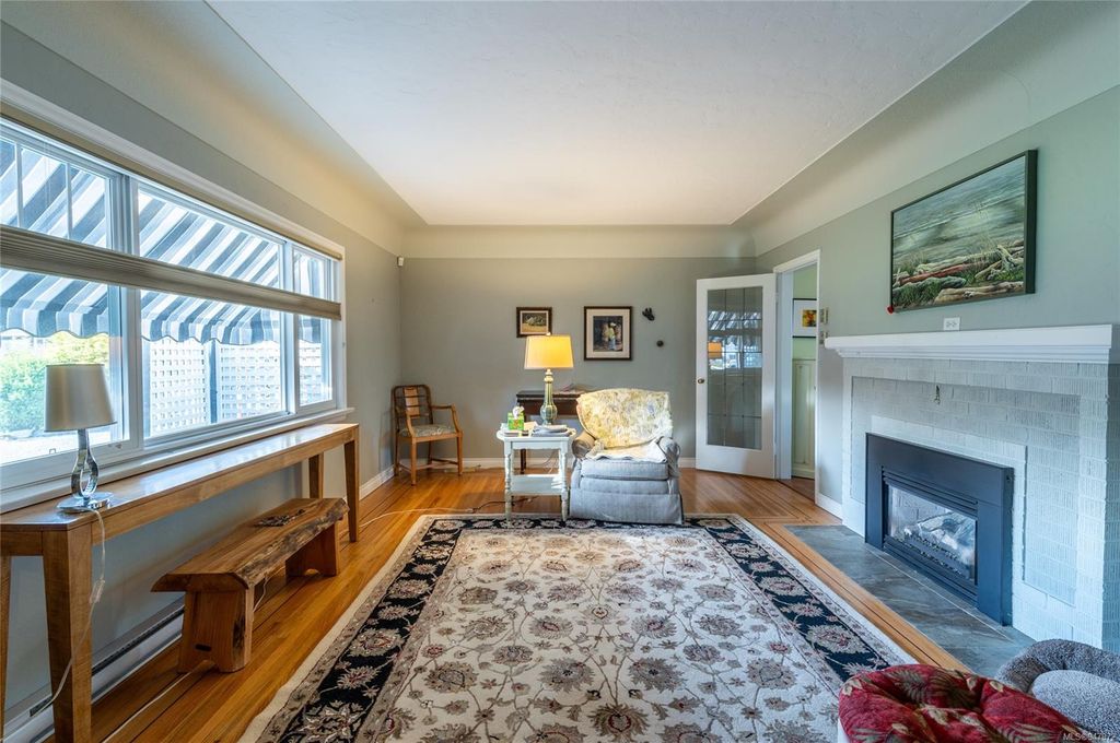 listing image 16046284154278357003