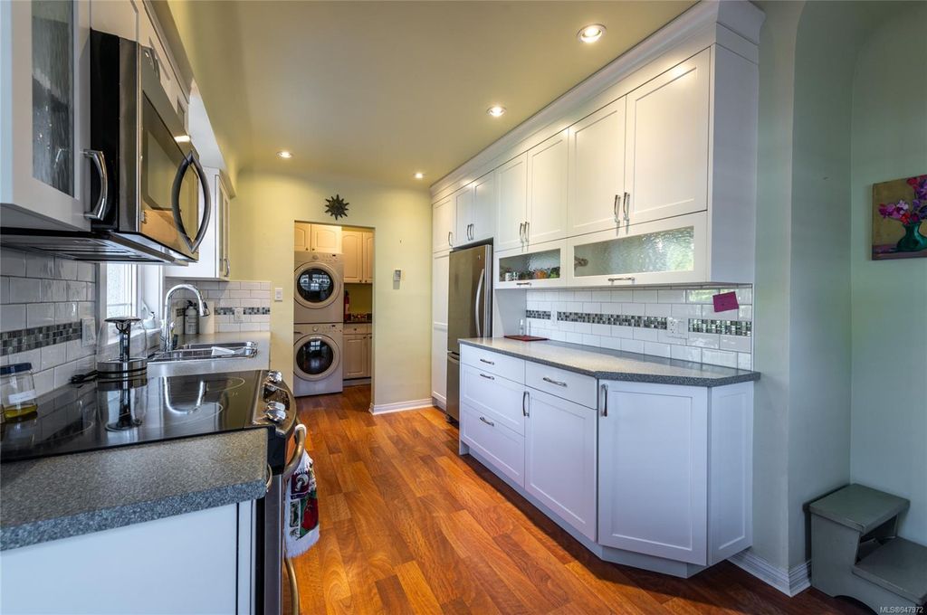 listing image 16048994378051045734