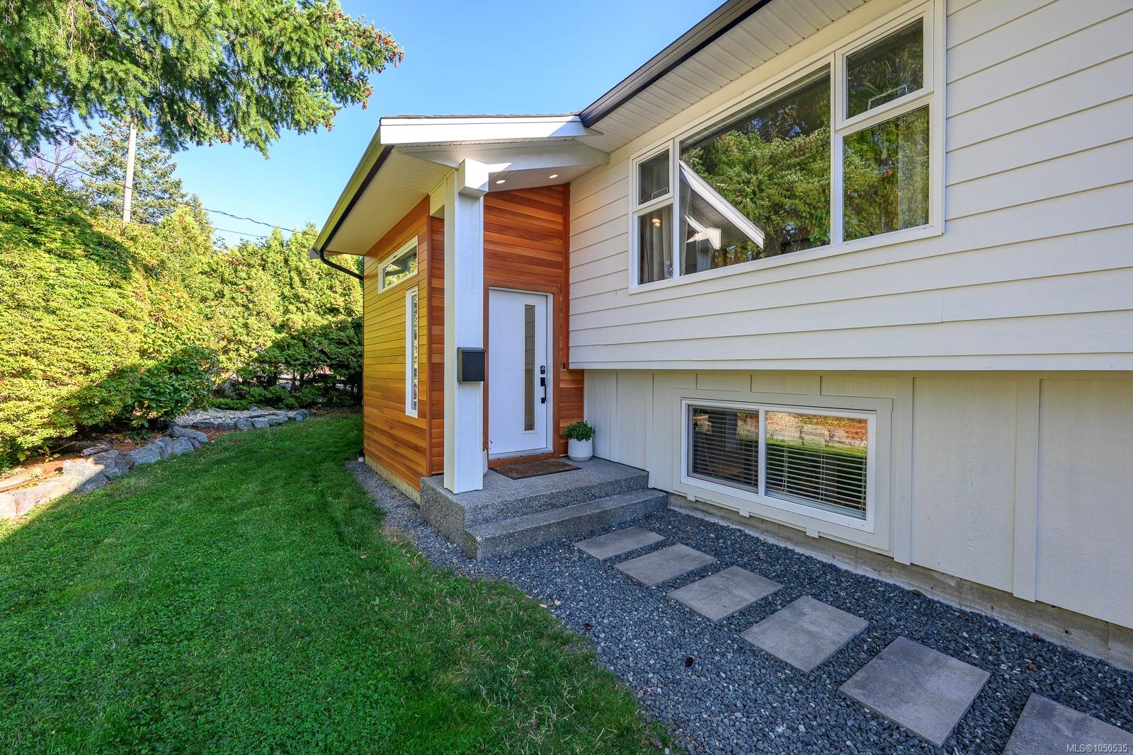 1719 Robb Ave