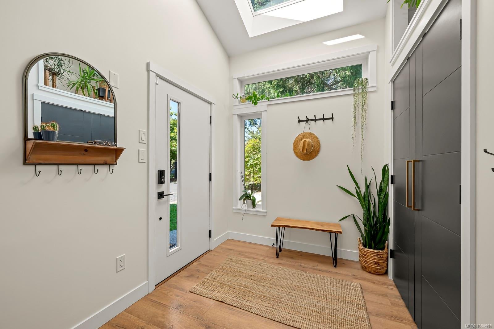 1719 Robb Ave