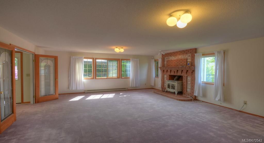 listing image 16049946585594422259