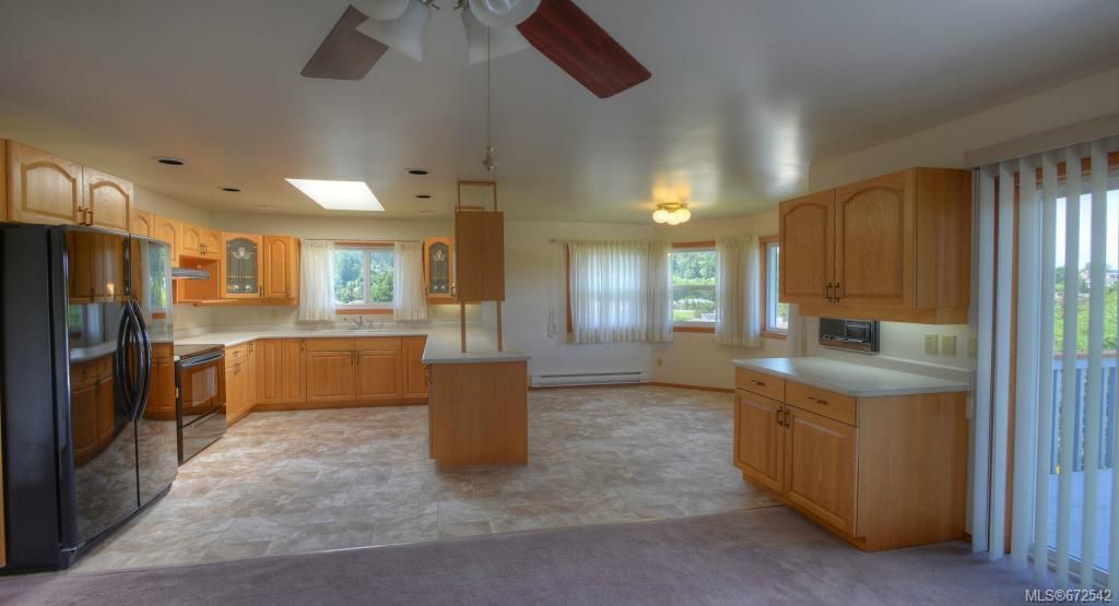 listing image 16048043887974593462