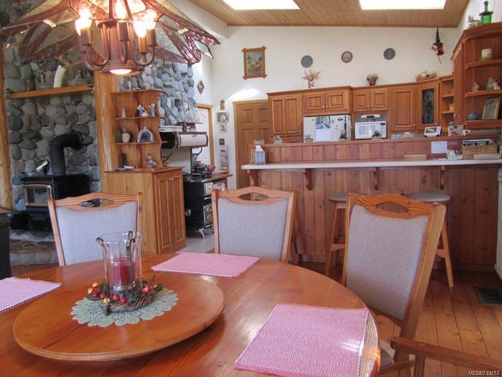 listing image 16048335947931319054