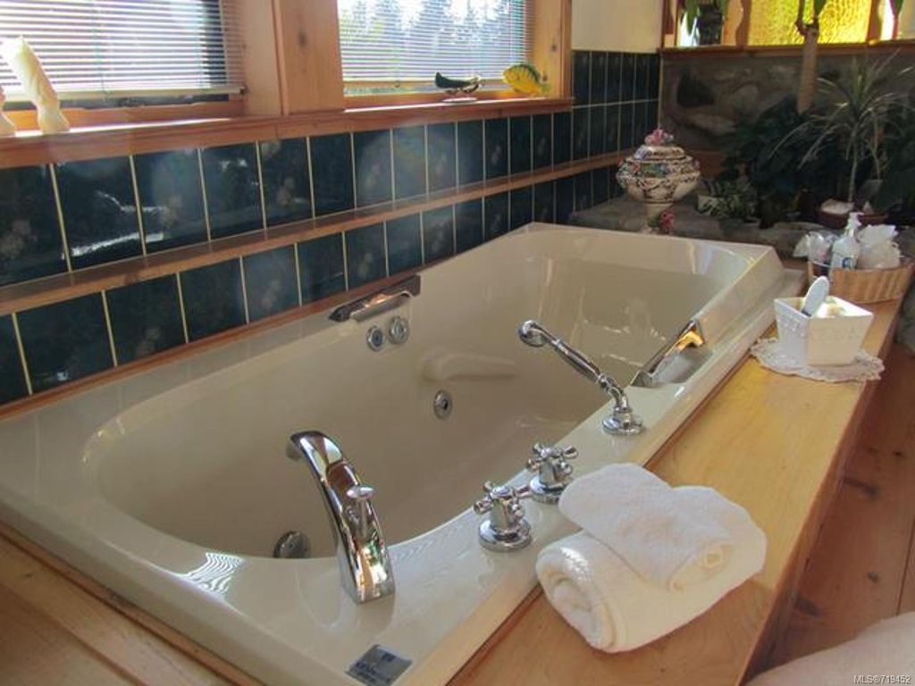 listing image 16049280639761987180