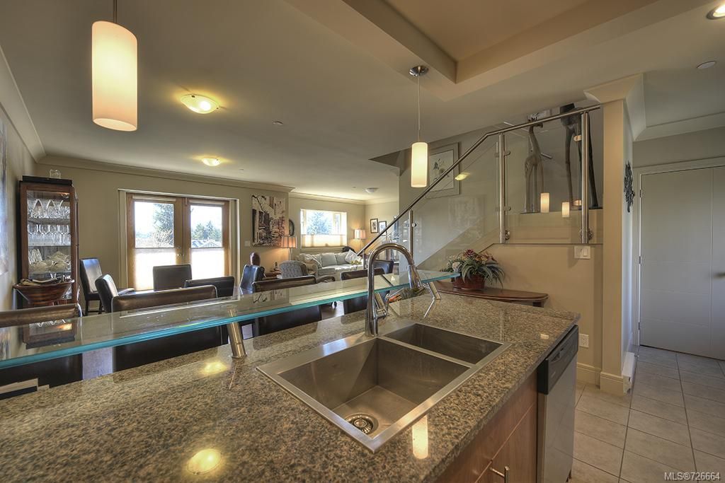 listing image 16044574770378749349