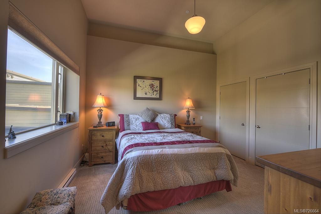 listing image 16041552556574419507