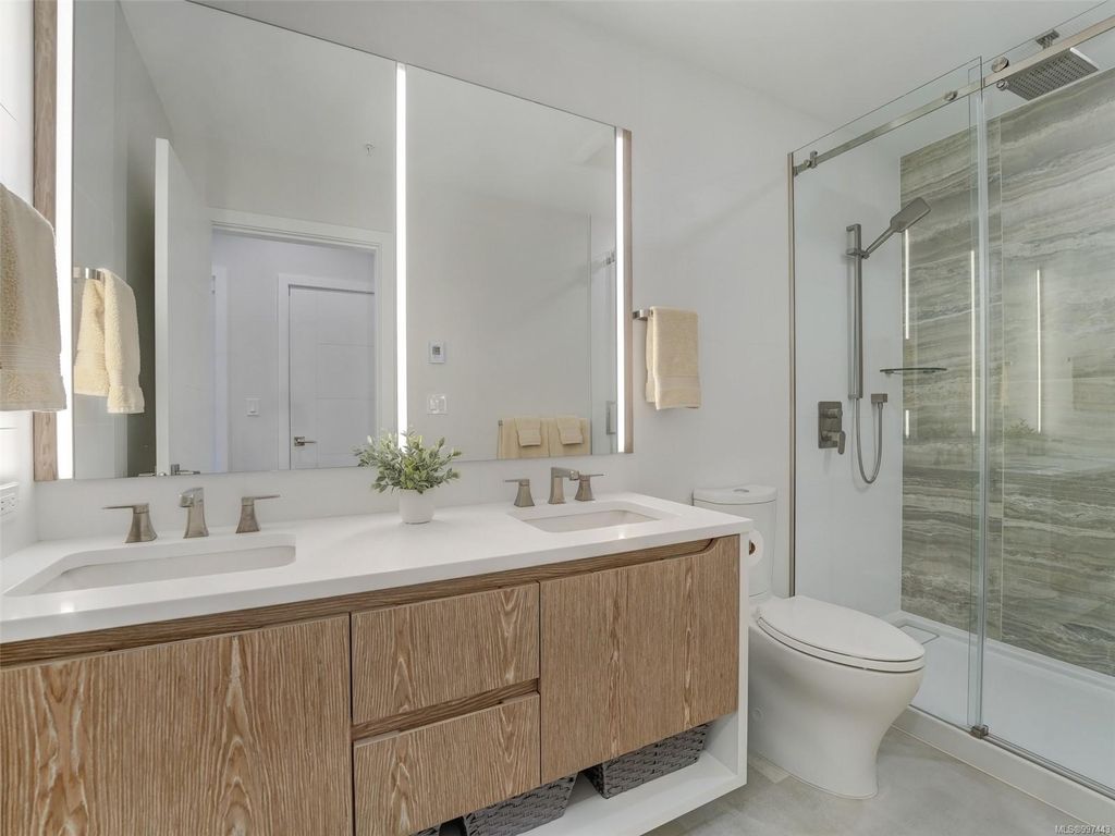 listing image 16047692963293320464