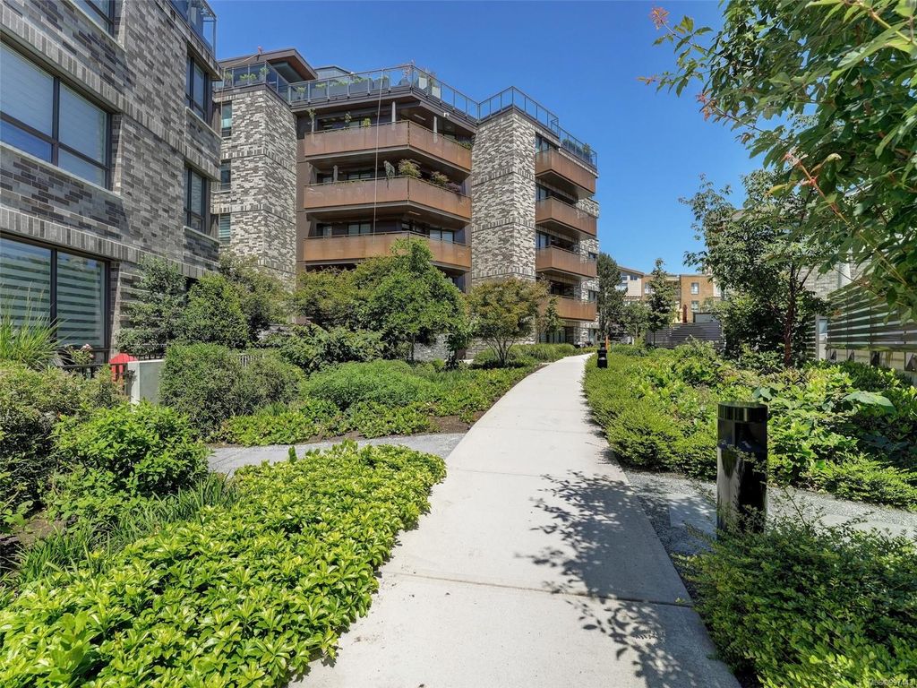 listing image 16040846413582315867