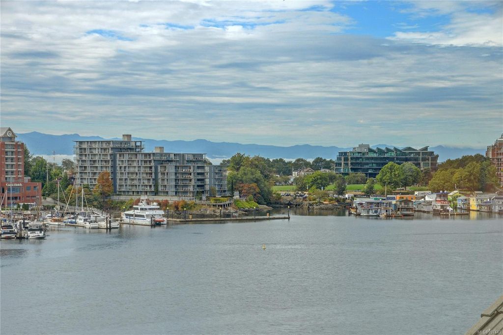 listing image 16044870892573485491