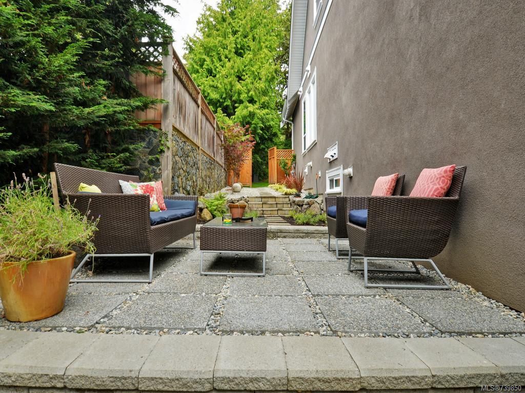 listing image 16046319203057954371