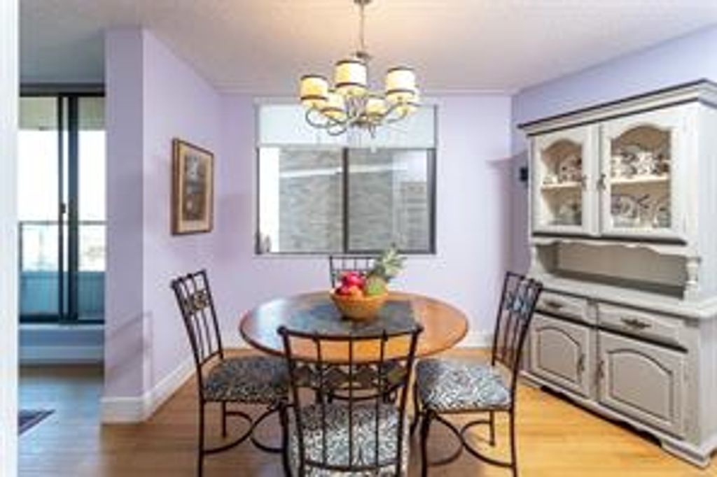 listing image 16042925768784