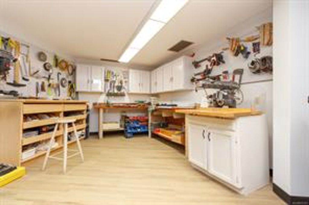 listing image 16041027703442