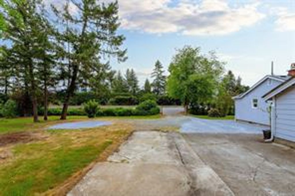 listing image 16042665394621819141