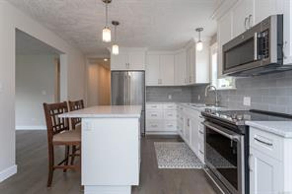 listing image 16042330190229332666
