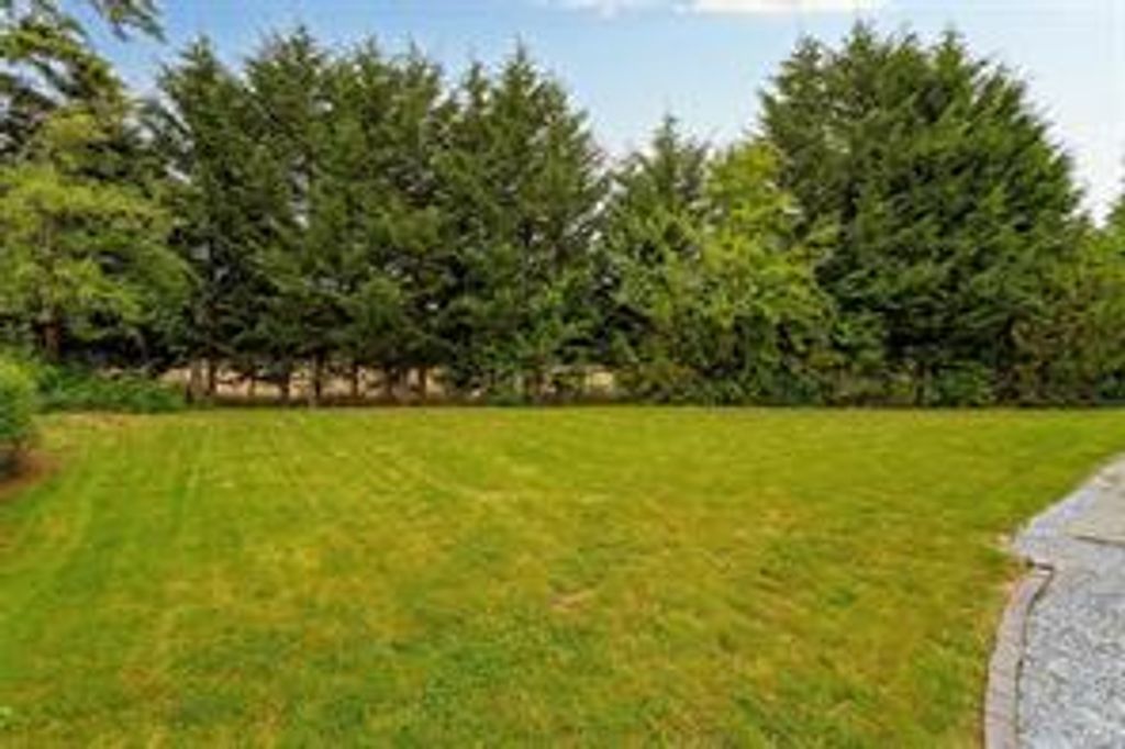listing image 16044172089378338267
