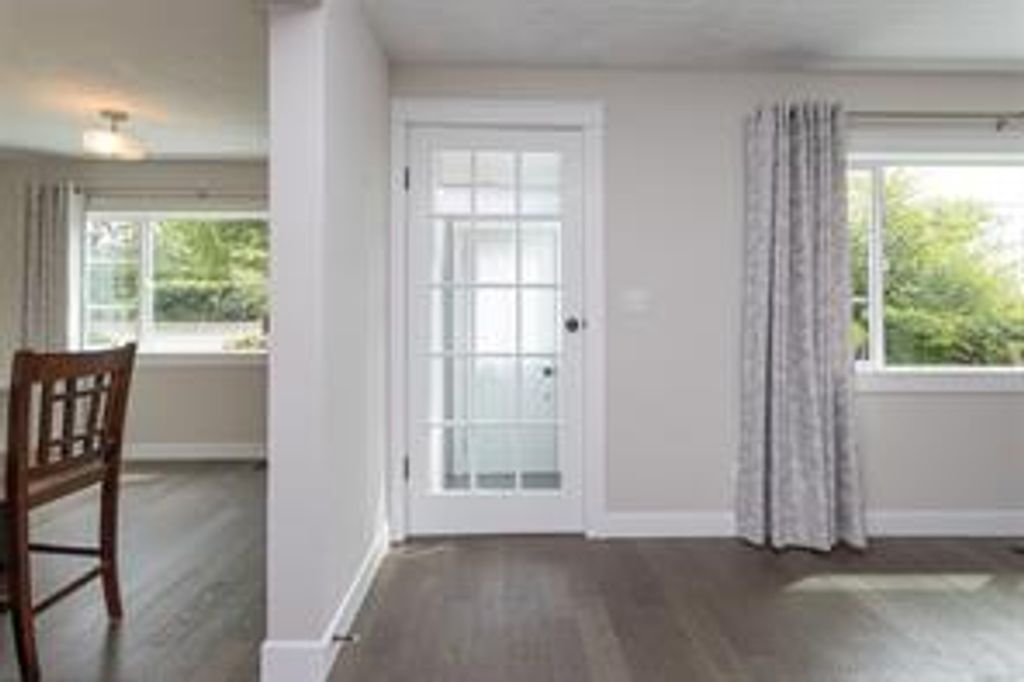 listing image 16045813906141308525
