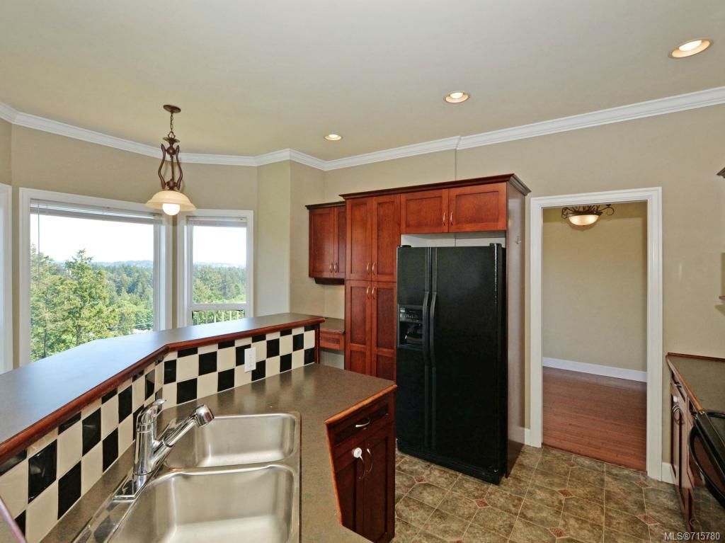 listing image 16042530107824600730