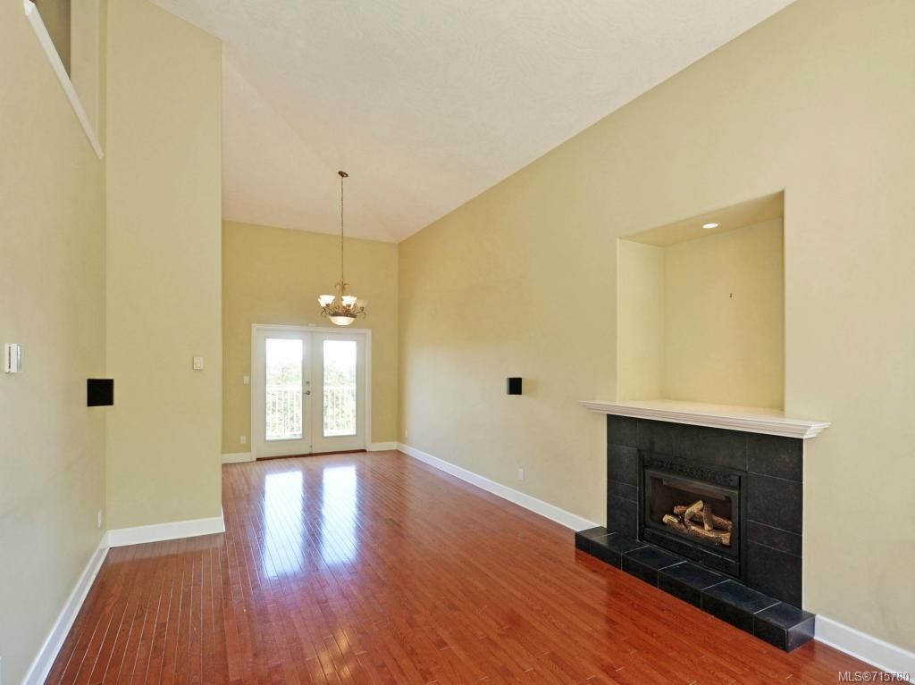 listing image 16044092726077240120