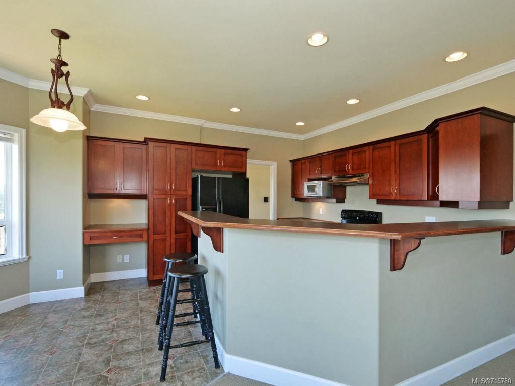 listing image 16047485219002374906