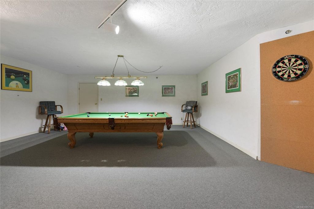 listing image 16048627272018635436