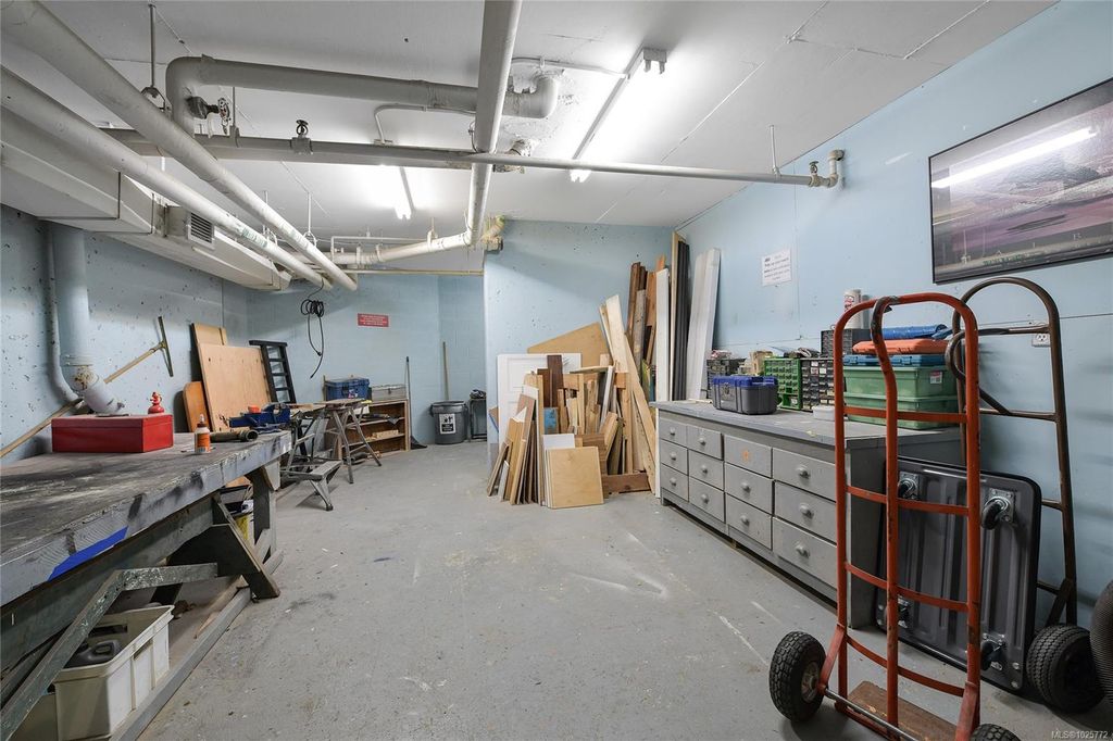 listing image 16041196005748814201