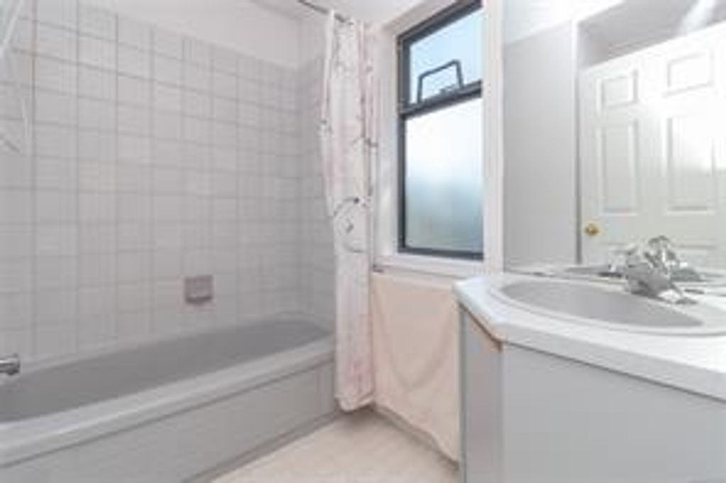 listing image 16045662515655366917