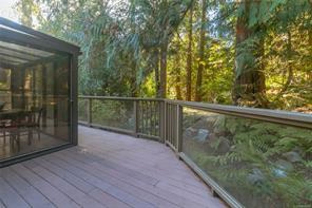 listing image 16046127585363612347