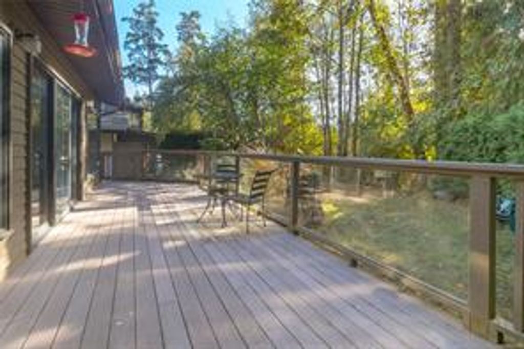 listing image 16047542396179005098