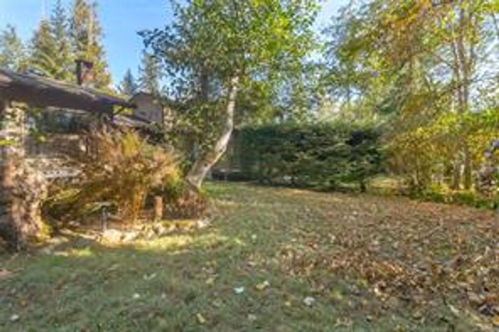 listing image 16048736086600571389