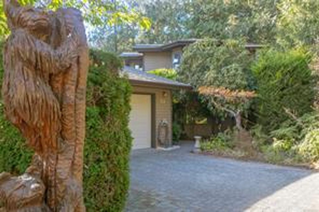 listing image 16041196095354189431