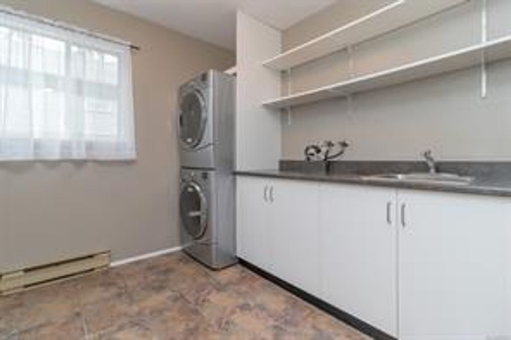 listing image 1604395596867