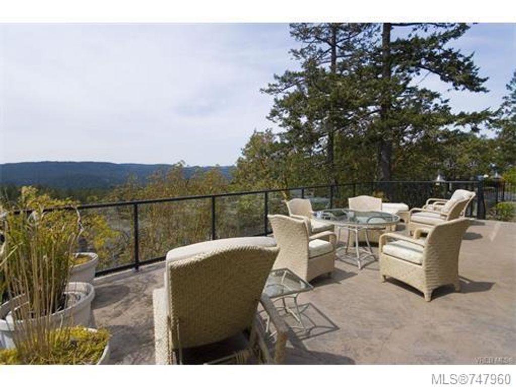 listing image 16040321010872365791