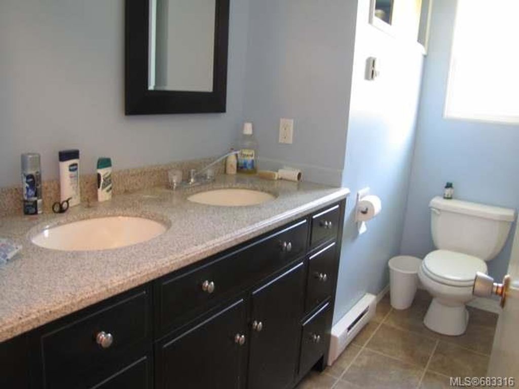 listing image 16045079821391688133