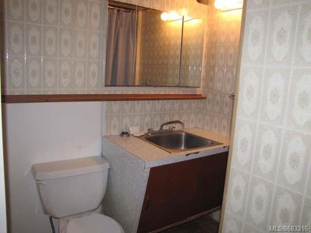 listing image 16042918022443438989